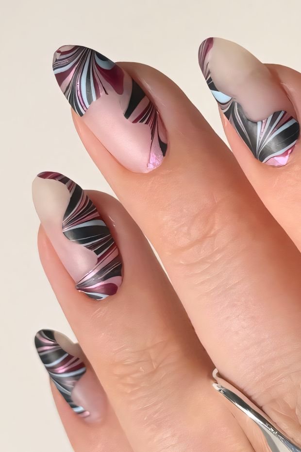 Nail Design with Swirls of Elegance