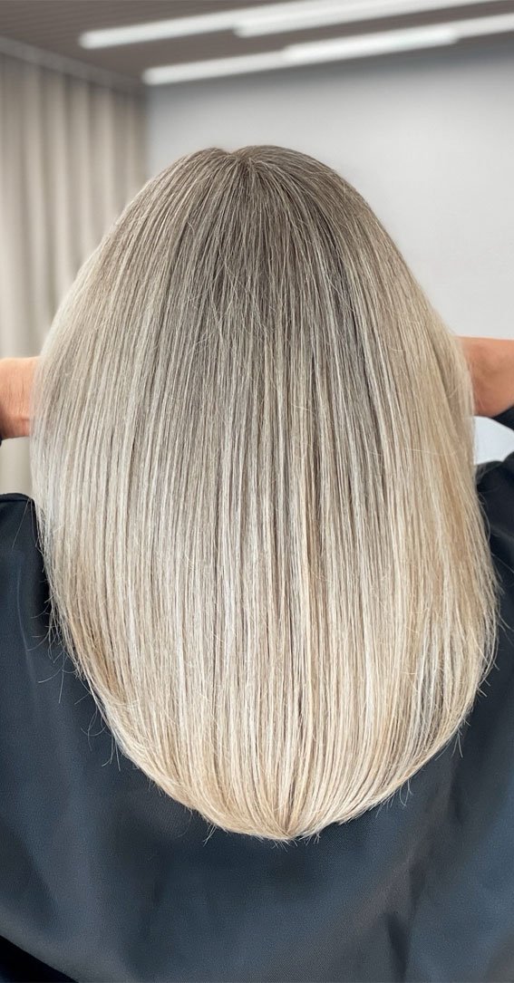 Rooted Pearl Blonde for a Seamless Old Money Look