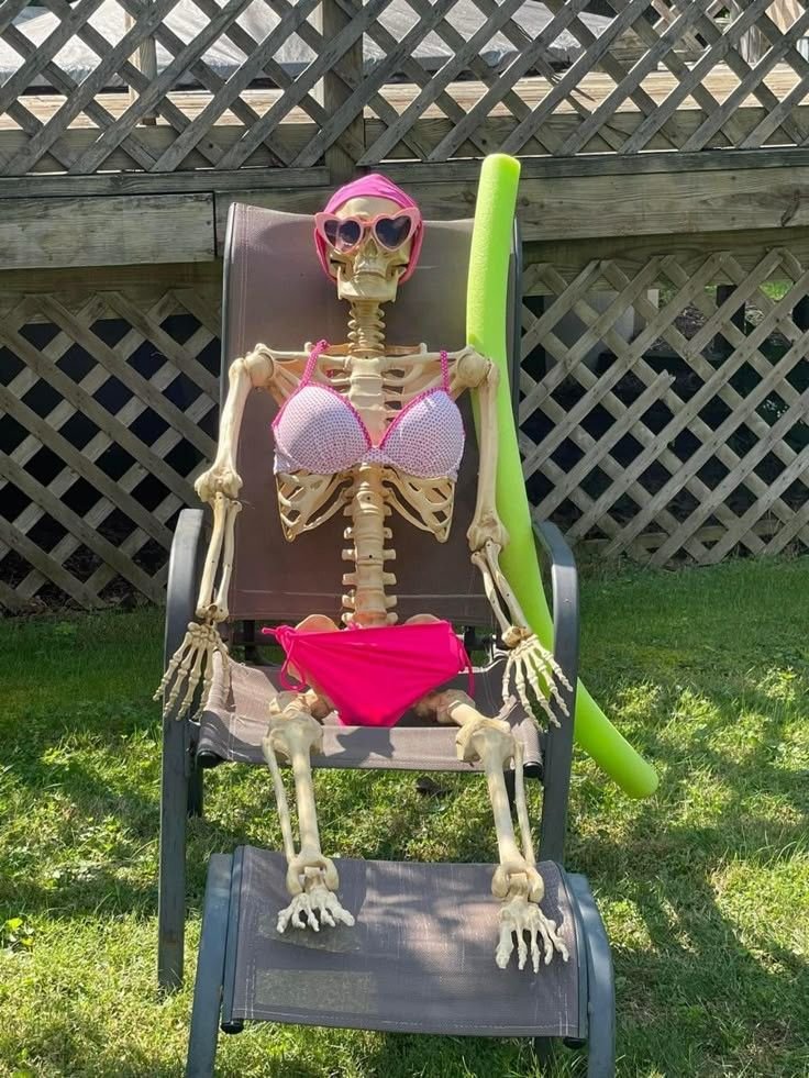 Skeleton Pool Party!